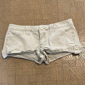 Aeropostale Women's Light Tan Cargo Shorts